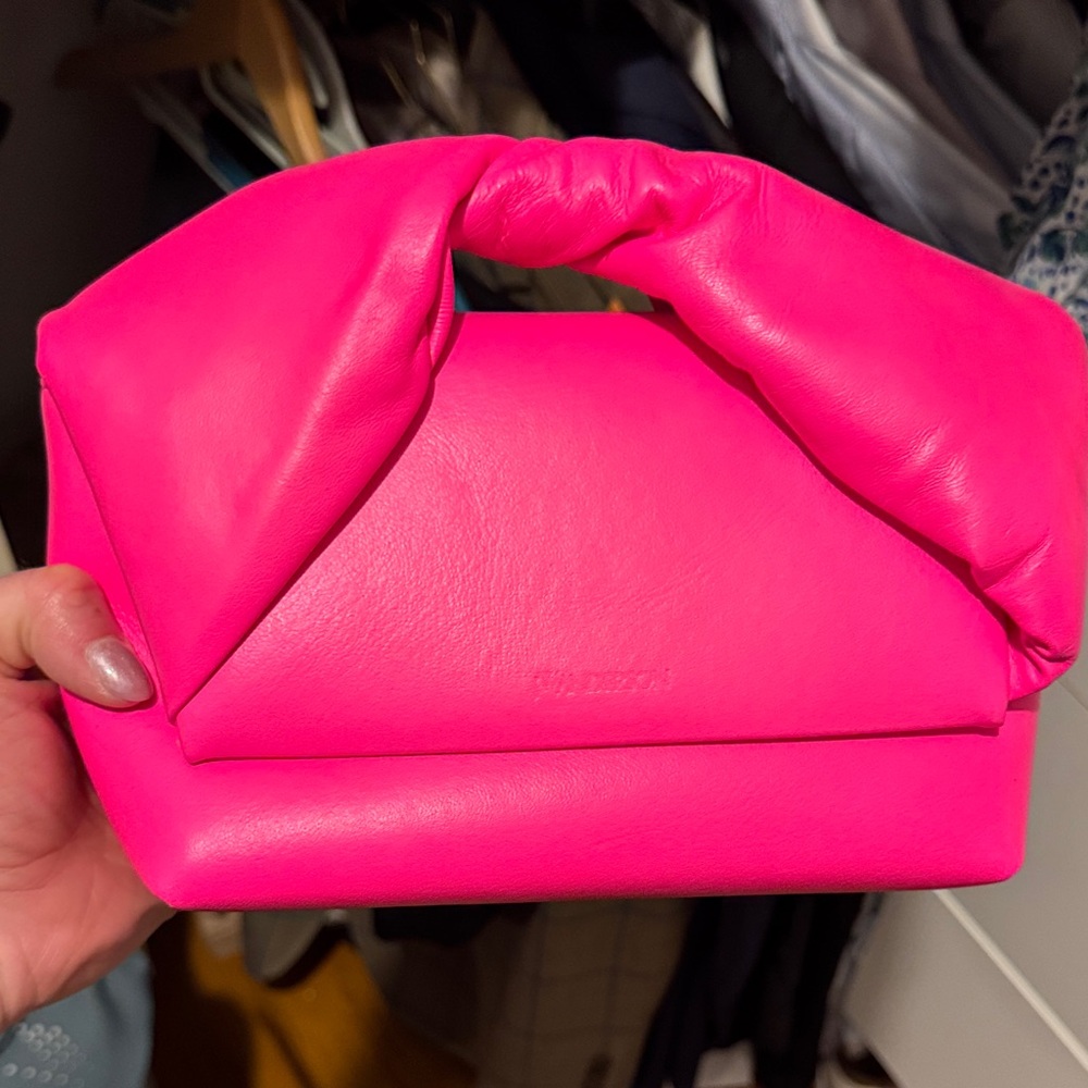 JW ANDERSON Mini Twister Leather clutch -on chain in neon pink
